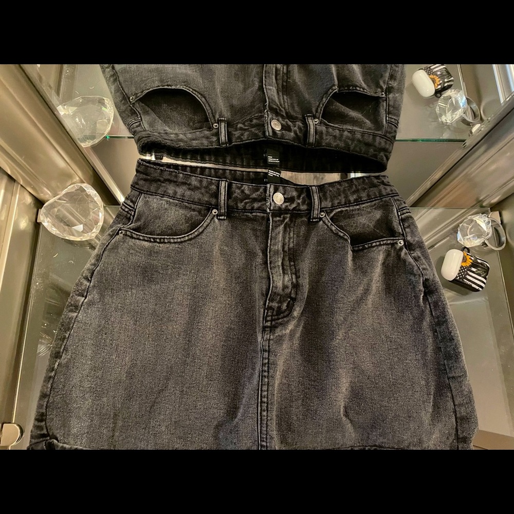 Forever 21 grey denim skirt